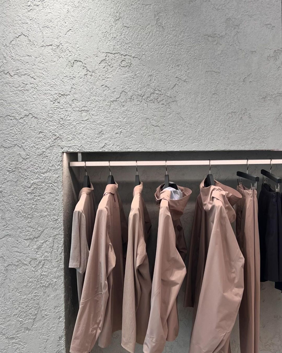 Concrete-look Decorative Venetian Plaster X-Coarse - 5 Star Finishes Ltd