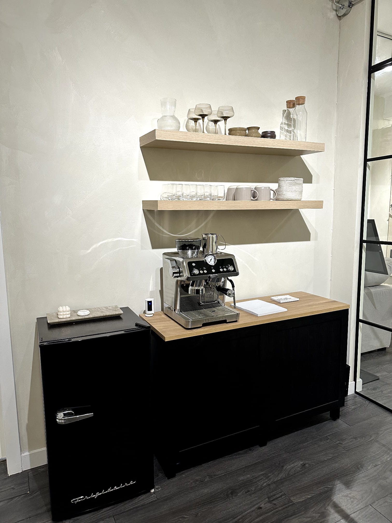 Decorative Venetian Plaster Lime Wash Paint - 5 Star Finishes Ltd