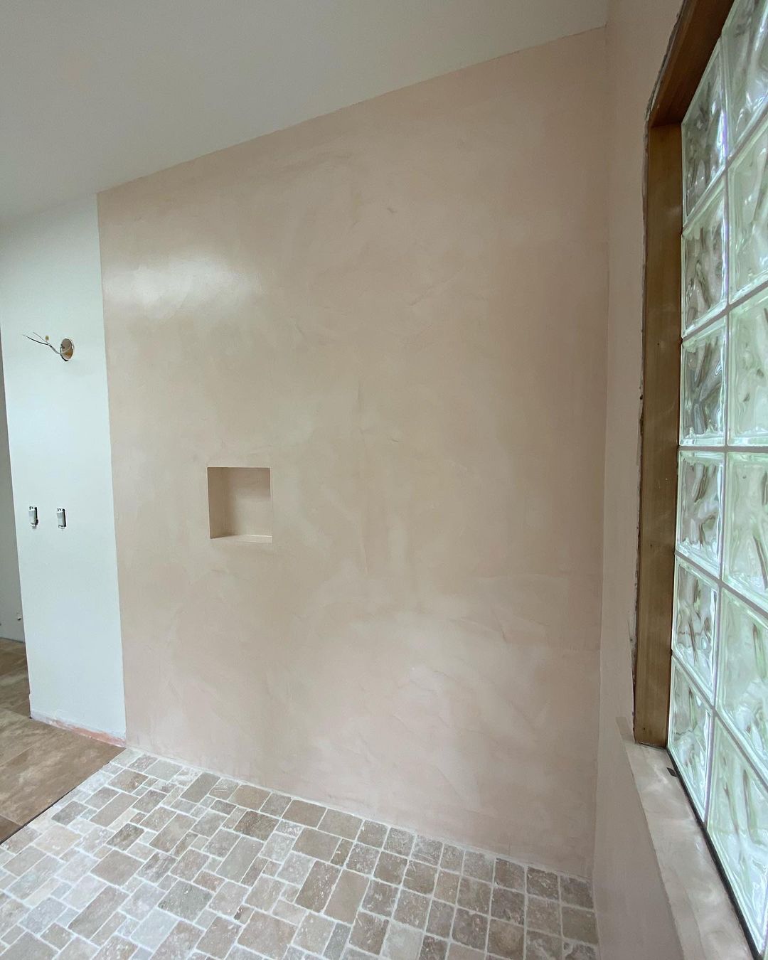 Microcement Wall and Shower - 5 Star Finishes Ltd