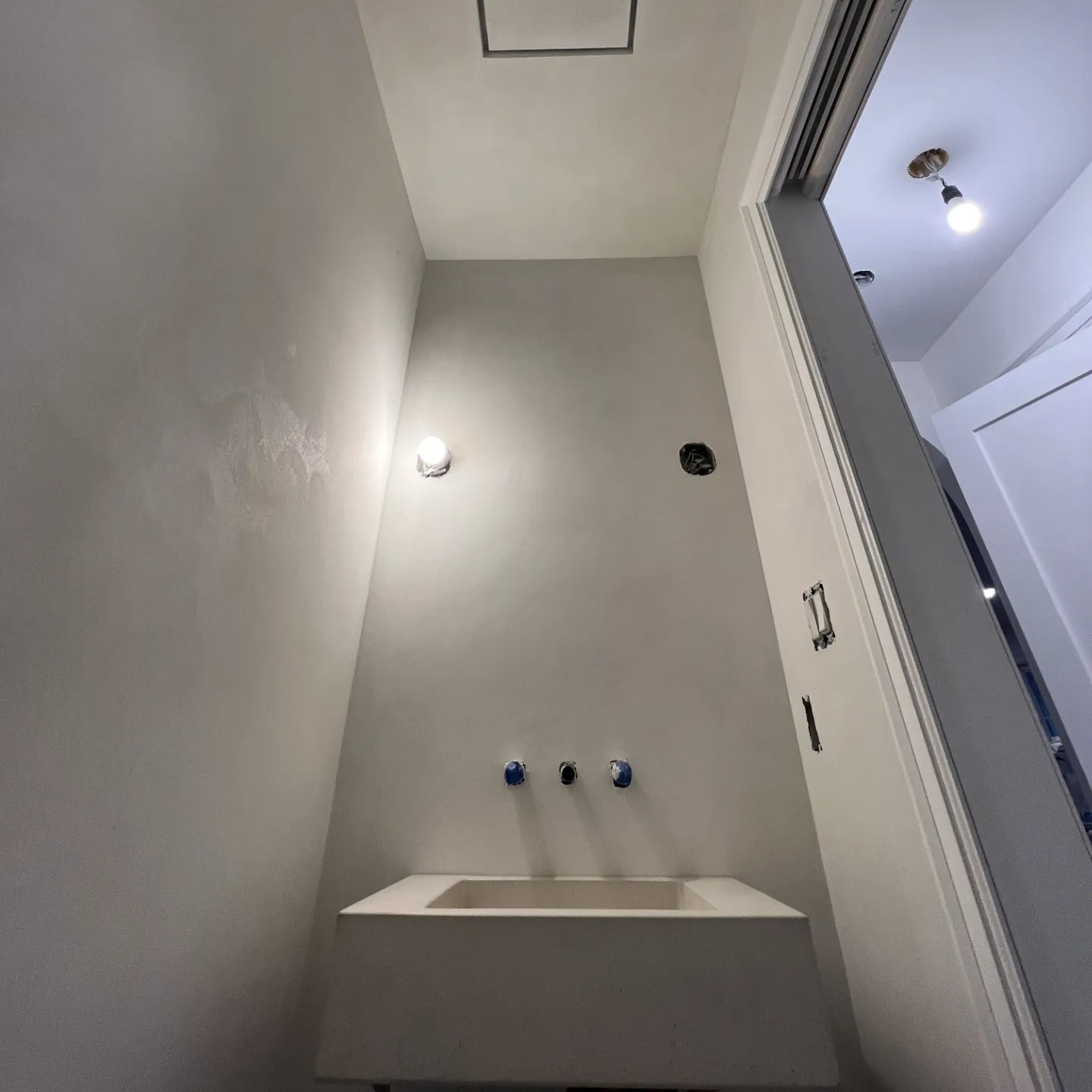 Microcement Wall and Shower - 5 Star Finishes Ltd