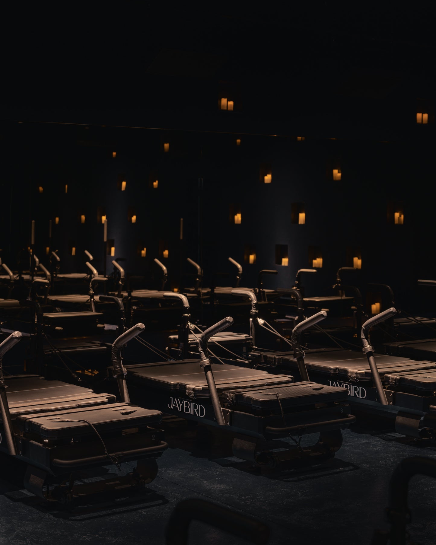 Microcement Floor and Venetian Plaster Ceiling Course - 5 Star Finishes Ltd