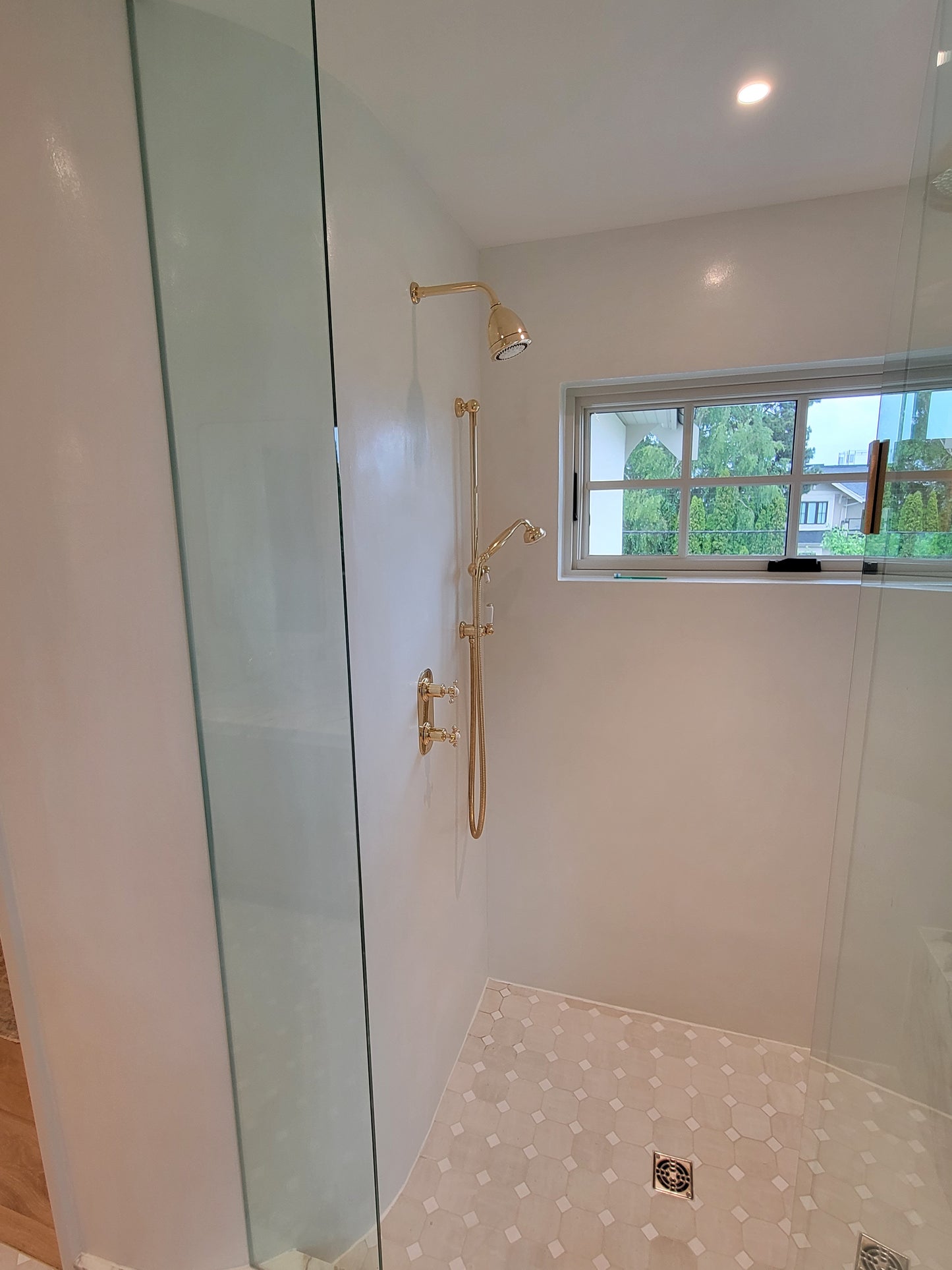 Microcement Wall and Shower - 5 Star Finishes Ltd